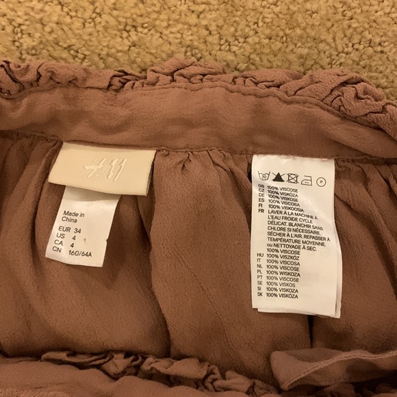 H&M US4 zip up skirt with pockets - Picture 2 of 2